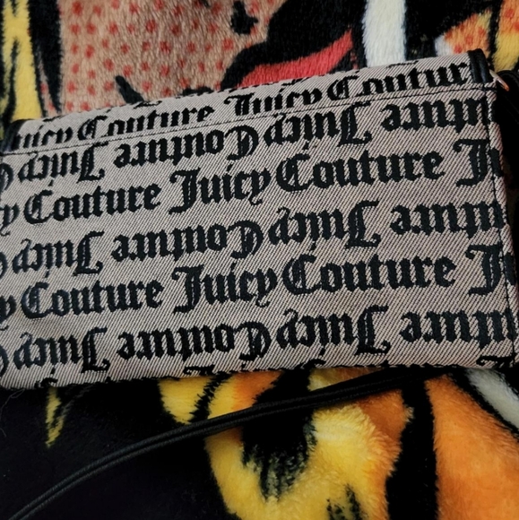 Juicy Couture Heartbreaker Wallet Crossbody logo bag - Picture 3 of 4